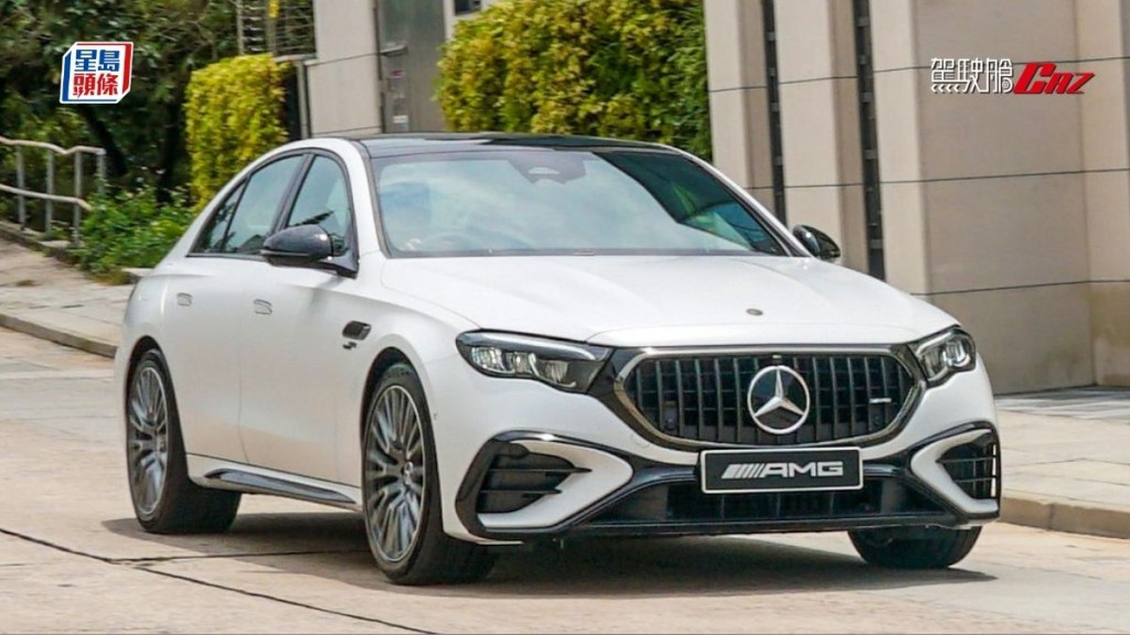匯聚跑車強勁動力與日常出行實用性的全新AMG E 53 HYBRID 4MATIC+,是平治E系列首款PHEV充電式混能四驅型號,售價$1,475,000起。
