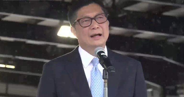 鄧炳強提及大埔宏福苑大火時一度哽咽。
