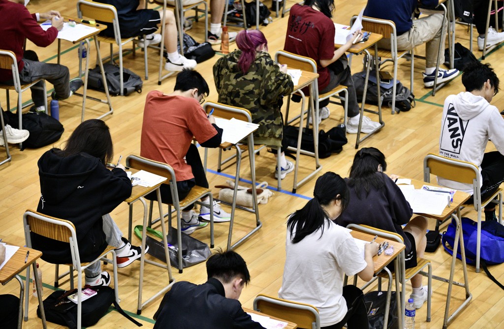 她呼吁学生「扩阔对未来的想像」，又指不同出路皆有助就业和发展理想。