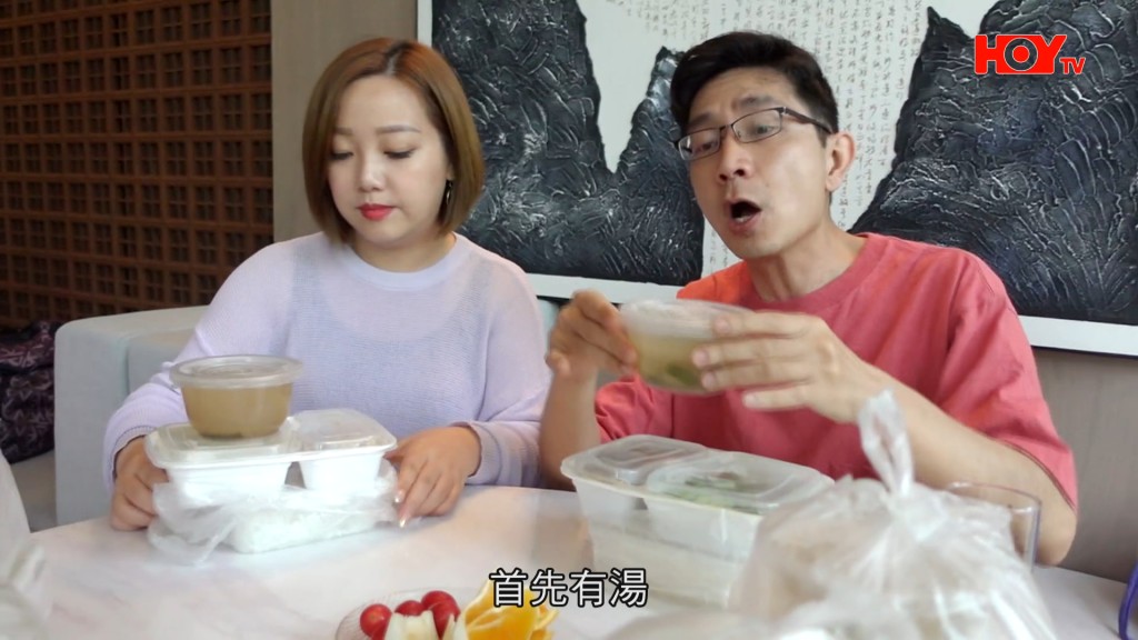特色午餐變成外賣飯盒。