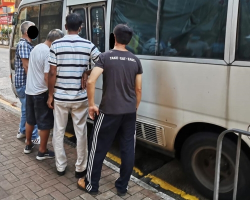 5男被帶署調查。圖:警方提供