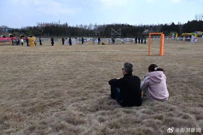 世界睡眠日，上海舉行睡覺比賽。 澎湃新聞