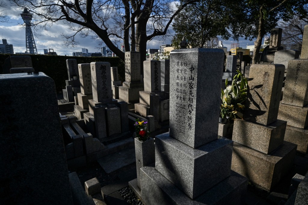 日本越來越多的墓地正遭遇「無緣化」的困境。法新社
