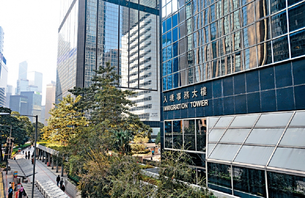 政府計劃將灣仔的入境事務大樓,搬到將軍澳。 資料圖片