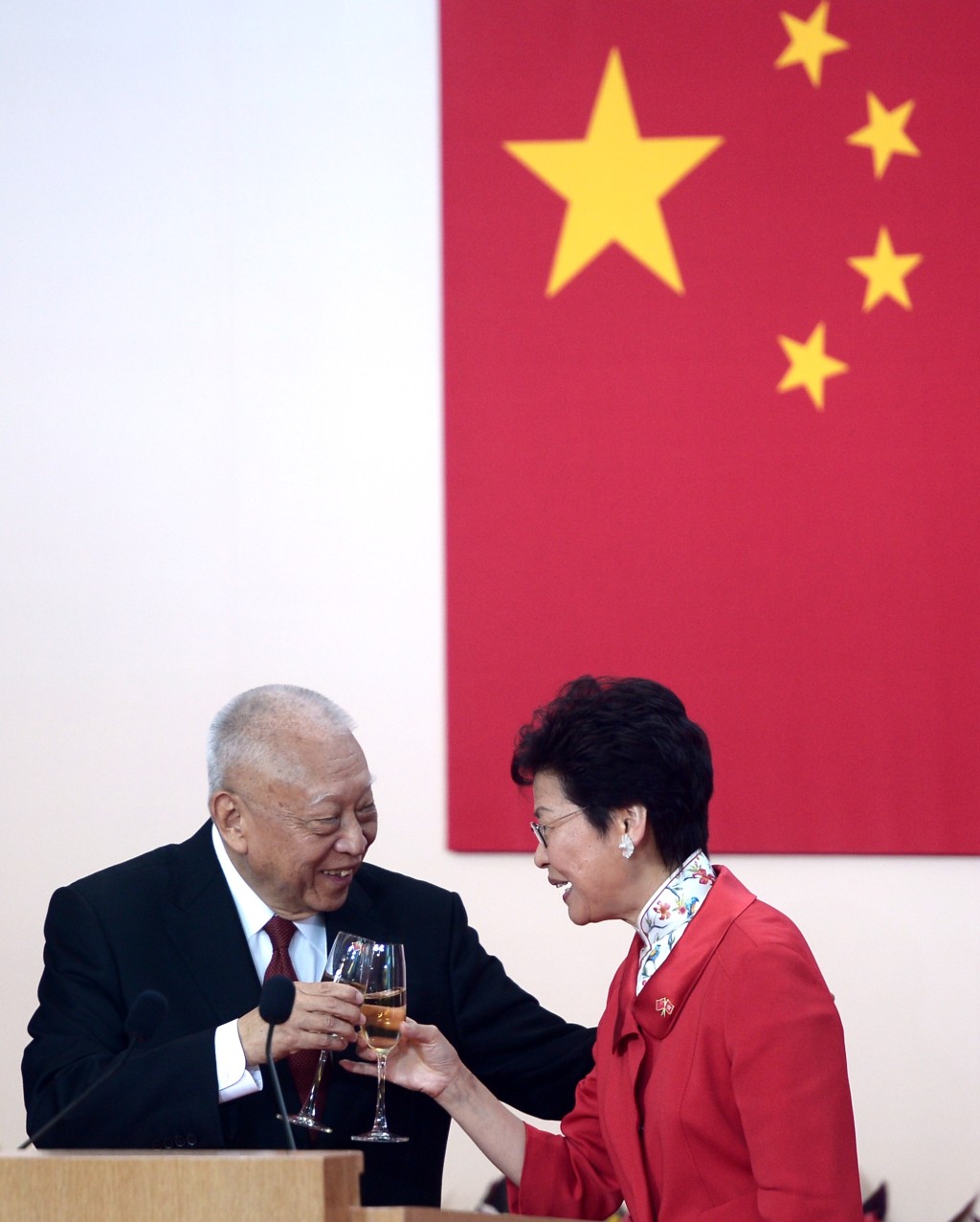 特區政府慶回歸21周年酒會 - 董建華、林鄭月娥。 蘇正謙攝