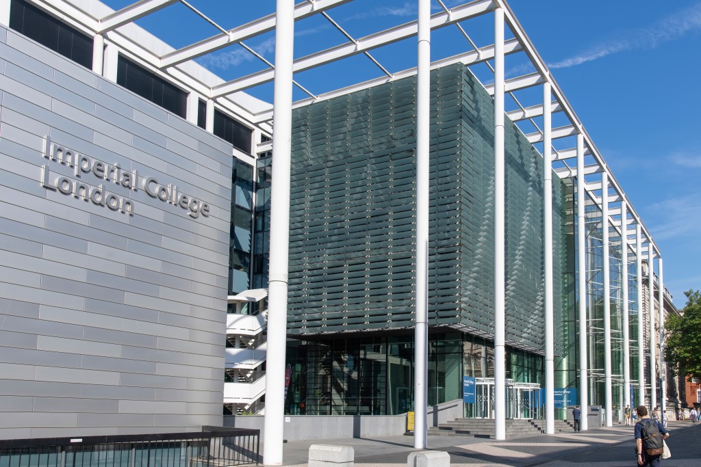 Samantha的女兒以GCSE及A-Level全科狀元成績，考入英國G5名校Imperial College London醫學院，是世界排名（QS世界大學排名2026年）全球第2的名校。（圖片來源：Shutterstock）