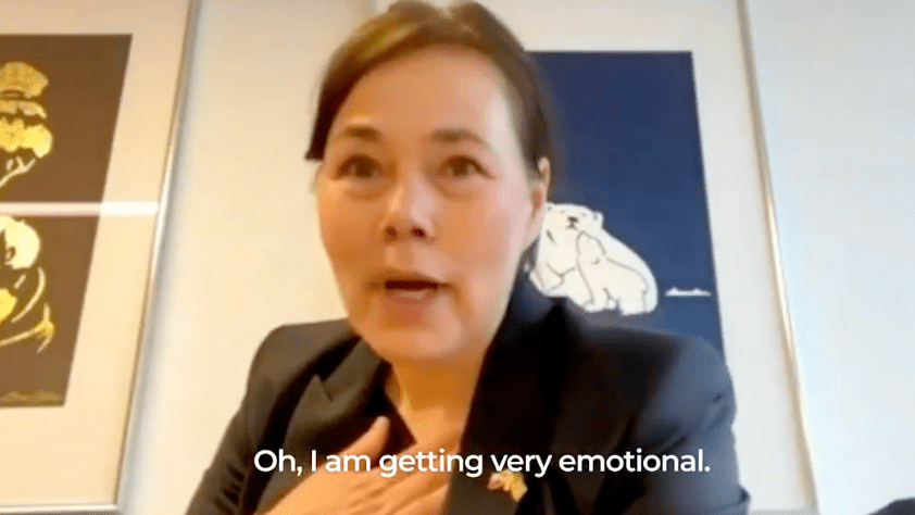 莫茨費爾特說到此處，情緒激動、雙眼通紅，一度要停下來平復心情：「喔，我變得很激動，感覺壓力排山倒海。」