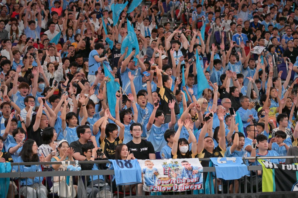 香港足球盛會曼城對國際米蘭賽事,大會公布超過42000人入場。蘇正謙攝 香港足球盛會曼城對國際米蘭賽事,大會公布超過42000人入場。蘇正謙攝