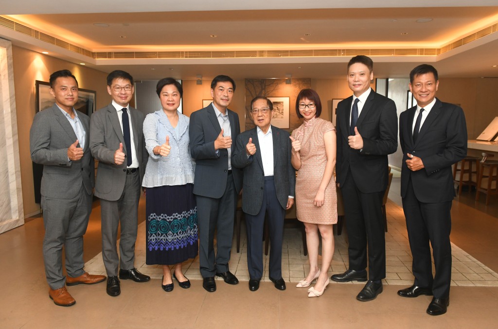 會德豐2億沽啟德OASIS Place商場。