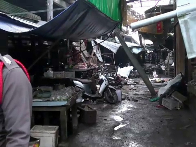 泰南驚傳電單車炸彈,至少3死18傷。(網圖)