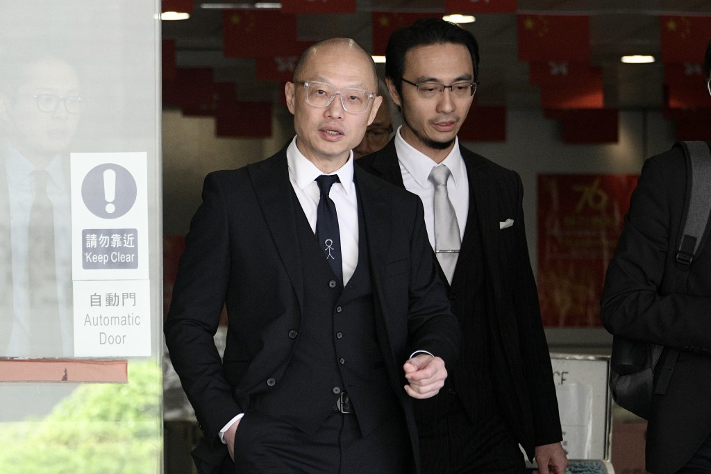 曾憲文(左)。陳浩元攝 曾憲文(左)。陳浩元攝