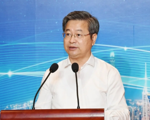 中央政法委秘書長陳一新致辭。(網圖)