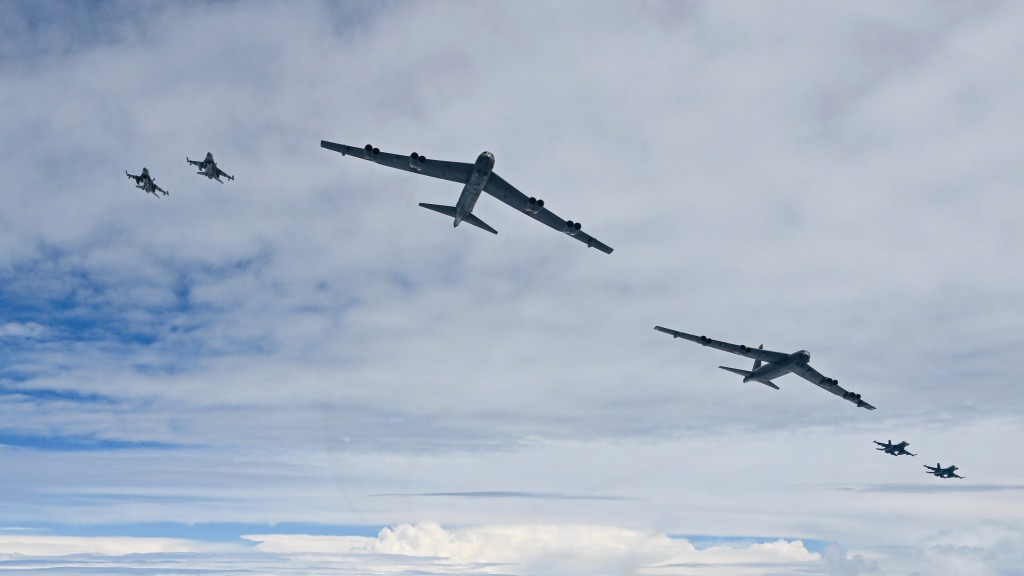 美國B-52H戰略轟炸機參與美日韓空中聯合軍演。 美聯社