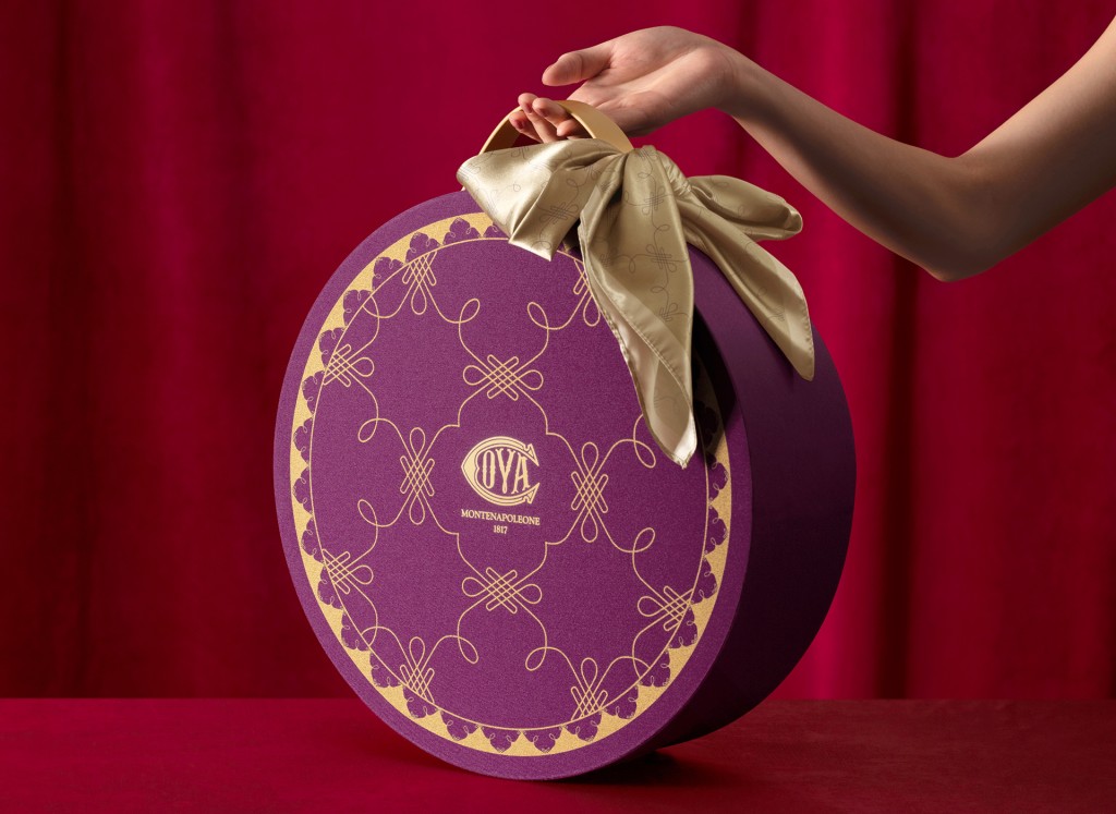 The Luxe Mooncake Giftbox 瑰麗月餅禮盒($1,128)