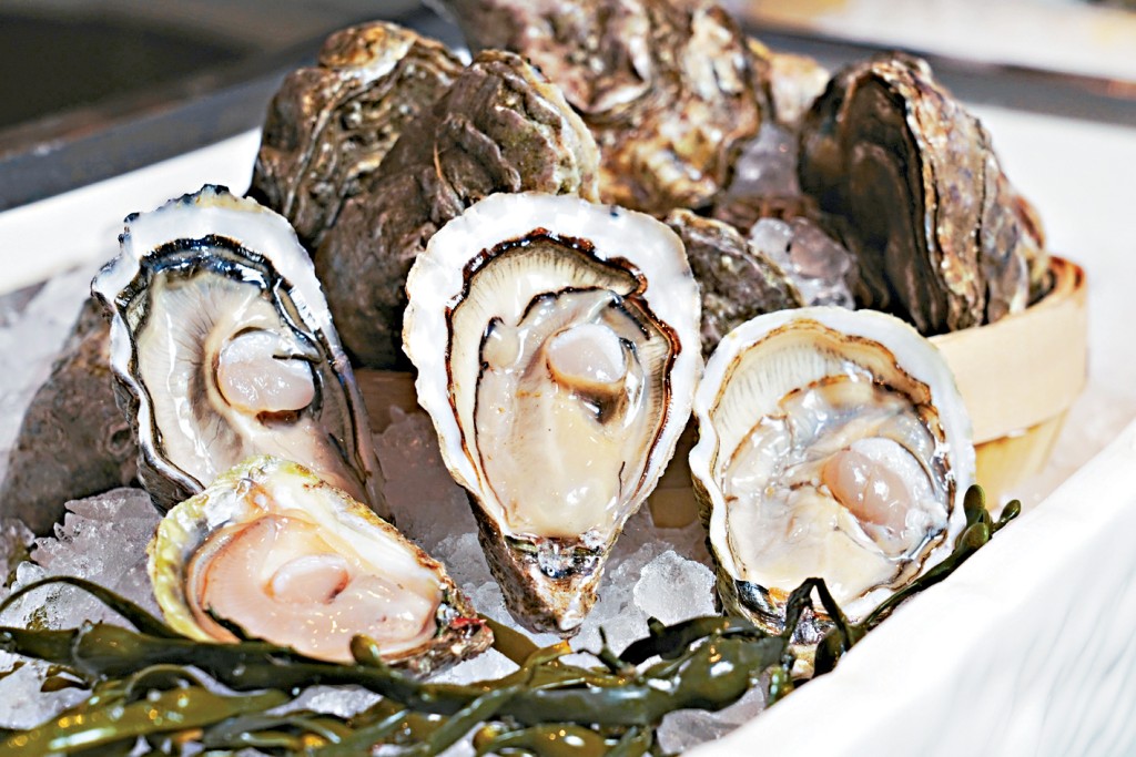 衞生防護中心3周內錄得近40宗集體食物中毒個案，近90%個案與食用生蠔有關。