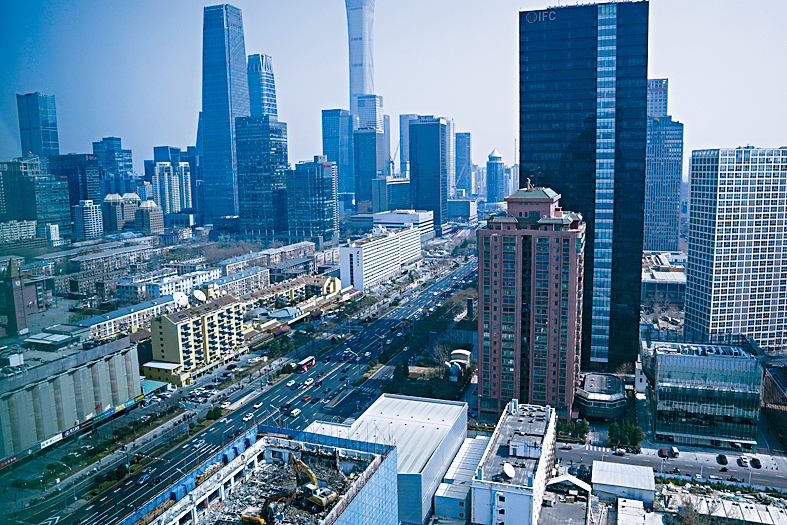 香港商界宜認真探索北京的商機，積極把握國家發展大局帶來的機遇。