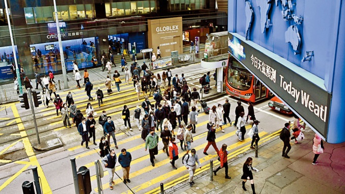 港府強調要搶人才、搶企業。資料圖片