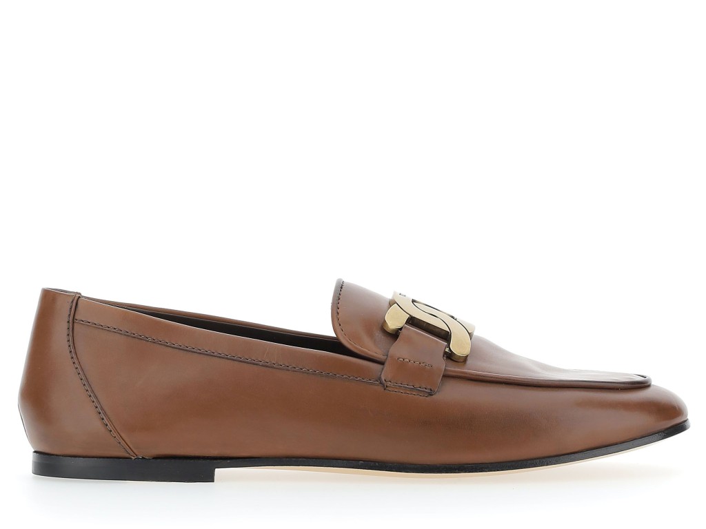 Loafers另有棕褐色选择。