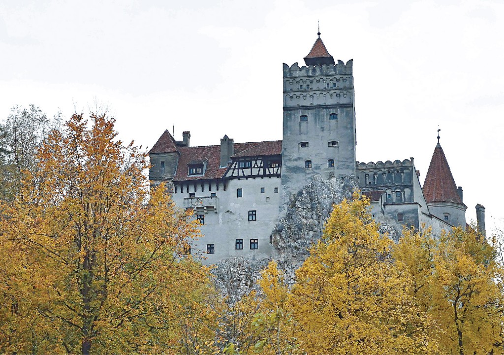 在《德古拉》小說流行起來後，布蘭城堡成為書中主角的家。