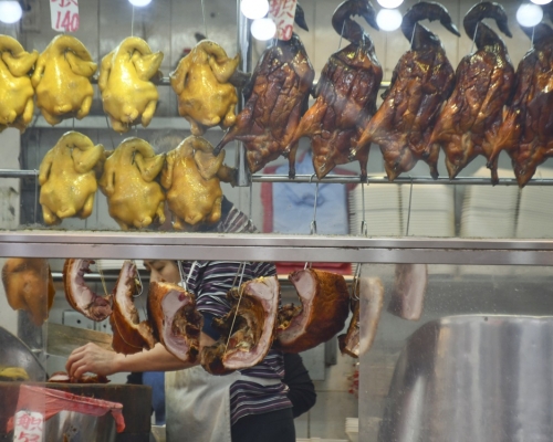 食安中心公布研究報告,提醒如果買即場切件燒味,要在購買後4小時內食用。資料圖片