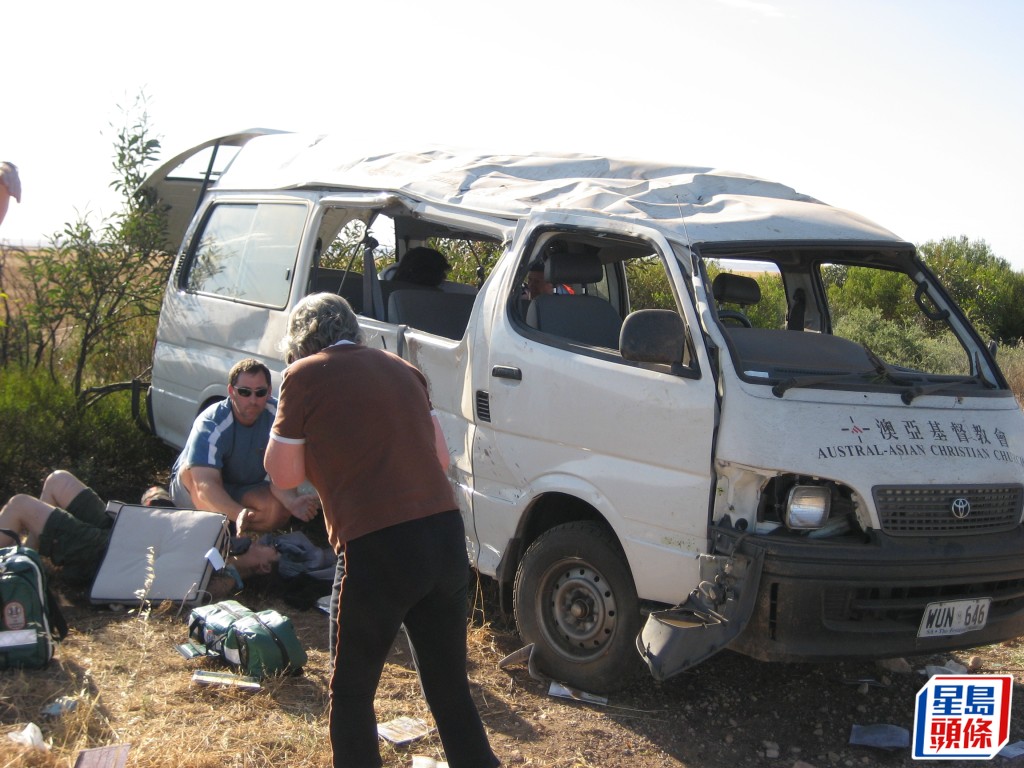 梁艺齢2006年拍摄基督教节目时，发生严重车祸。  ​