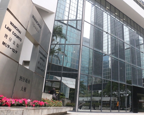 法官今在區域法院裁定男教師兩項非禮罪罪成。資料圖片