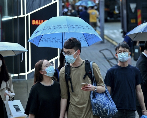 天文台預料本周中後期該區雲量增多及有幾陣雨。資料圖片