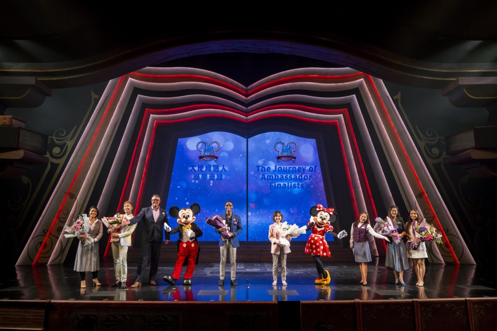 香港迪士尼首度委任兩位演藝人員同時出任親善大使。