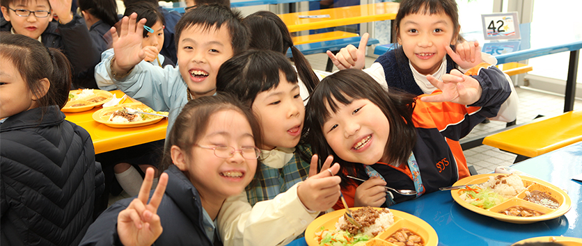 今日(10日)網傳屯天元有學校因飯商罷工致遲派飯,活力午餐母公司大家樂澄清非罷工,只因人手不足。(圖片來源:活力午餐) 今日(10日)網傳屯天元有學校因飯商罷工致遲派飯,活力午餐母公司大家樂澄清非罷工,只因人手不足。(圖片來源:活力午餐)