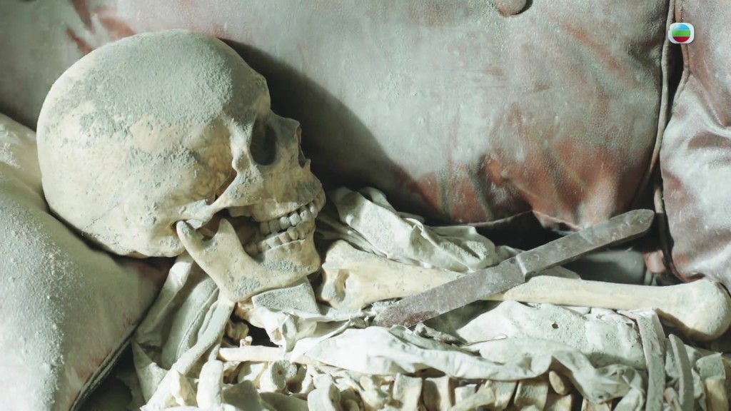 昨晚剧情最后O记于荒废村屋找到30年前的骸骨，到底今次是甚么案件？