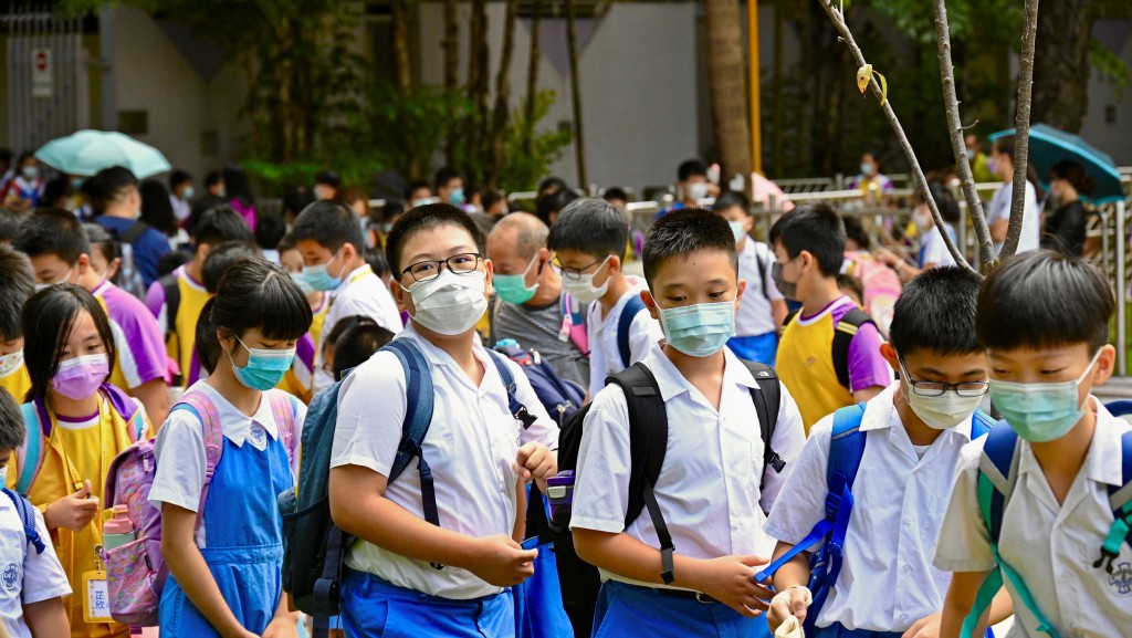 研究發現大部分學生，在學校暫停面授課堂之下，均「晚睡晚起」，令睡眠質素下降。