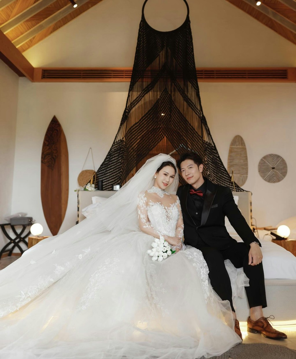 高鈞賢網上發布多張婚照。