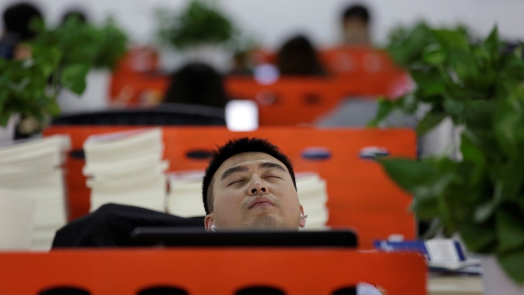 北京一家公司的创办人午睡。 路透社
