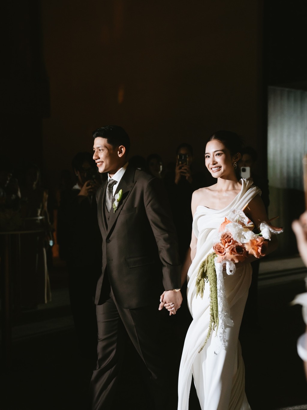 但Mild依然選擇結婚，並禁止Hiso Psi參加婚禮。