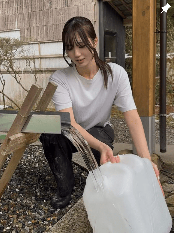 竹內綾音獲邀登上日本人氣電視節目亮相。 竹內綾音獲邀登上日本人氣電視節目亮相。