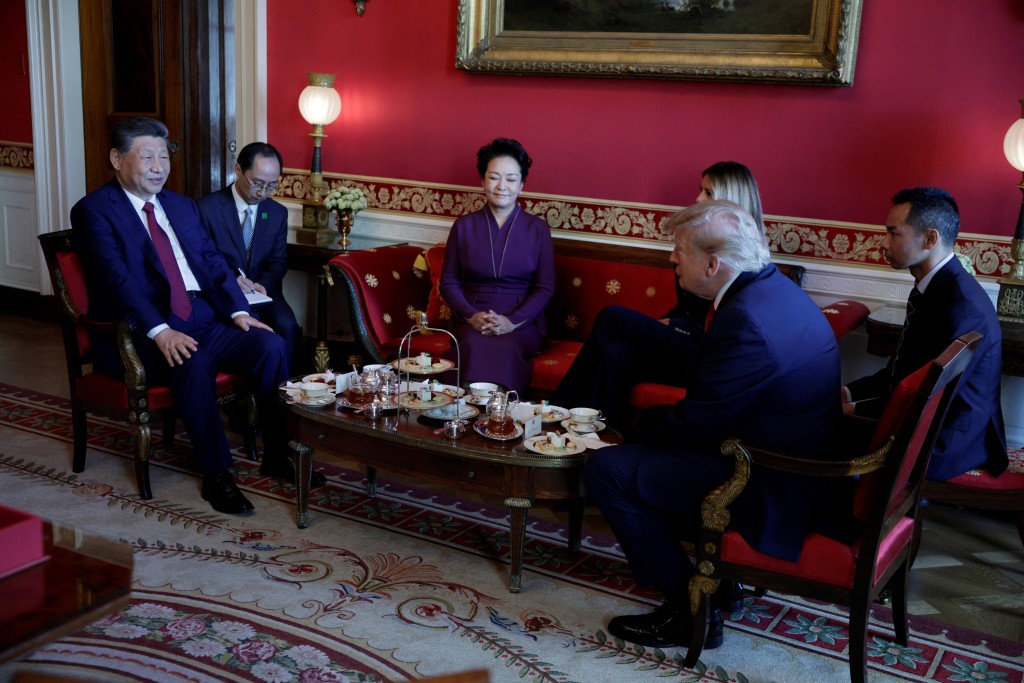 特朗普向传媒表示，习近平今次访美“非常好，取得了巨大进展”，对两国均带来正面效益。路透社