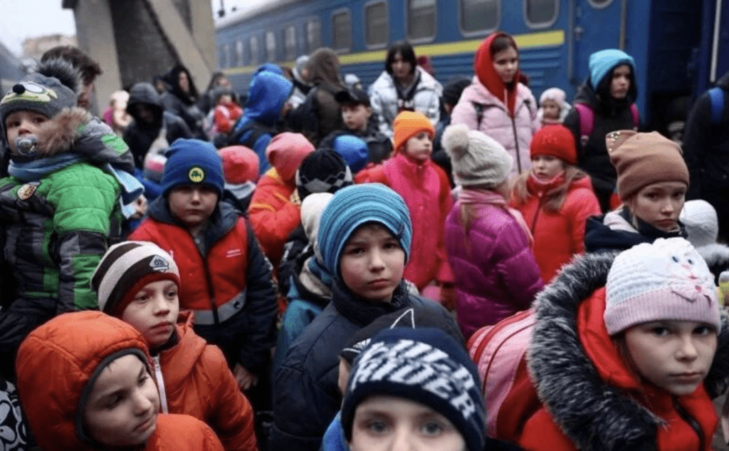 烏克蘭逃避戰火的兒童。路透社資料圖片