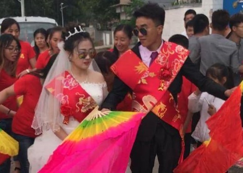 高浩珍與相戀5年、懷孕3個月的女友結婚。（網圖）