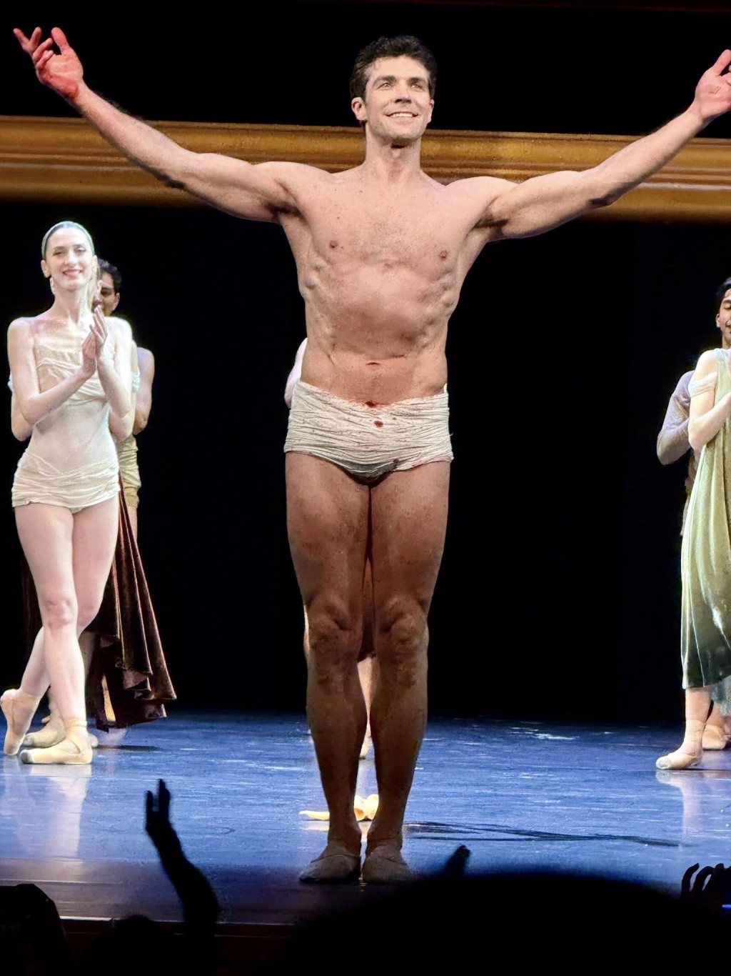 羅淑佩指,過往一般觀看約10至12場演出,今年則增至17場。羅淑佩Facebook 圖片 羅淑佩指,過往一般觀看約10至12場演出,今年則增至17場。羅淑佩Facebook 圖片