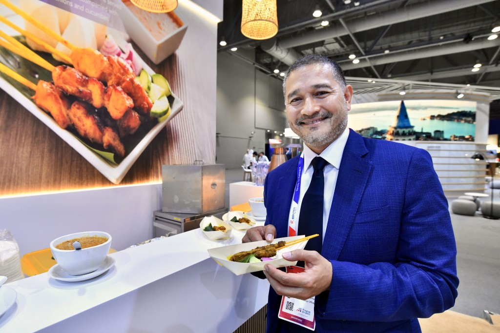 馬來西亞機場代表Megat Ardian。