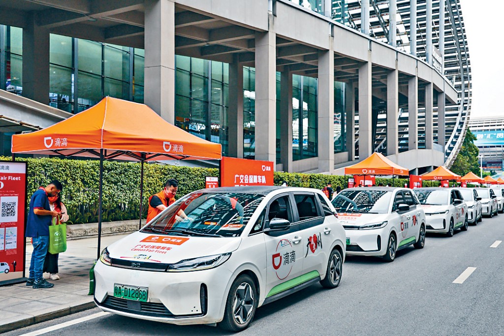 網約車在全國多地趨於飽和。