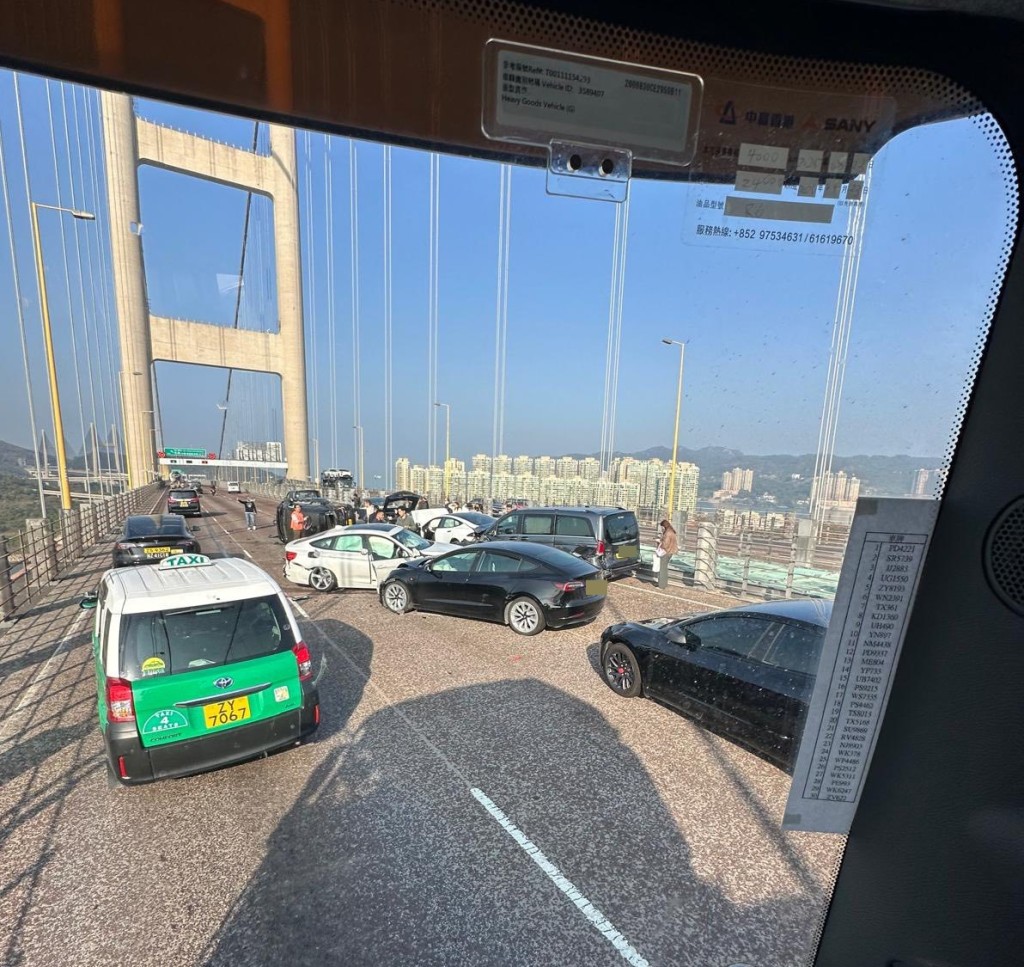 fb馬路的事 (即時交通資訊台)圖片