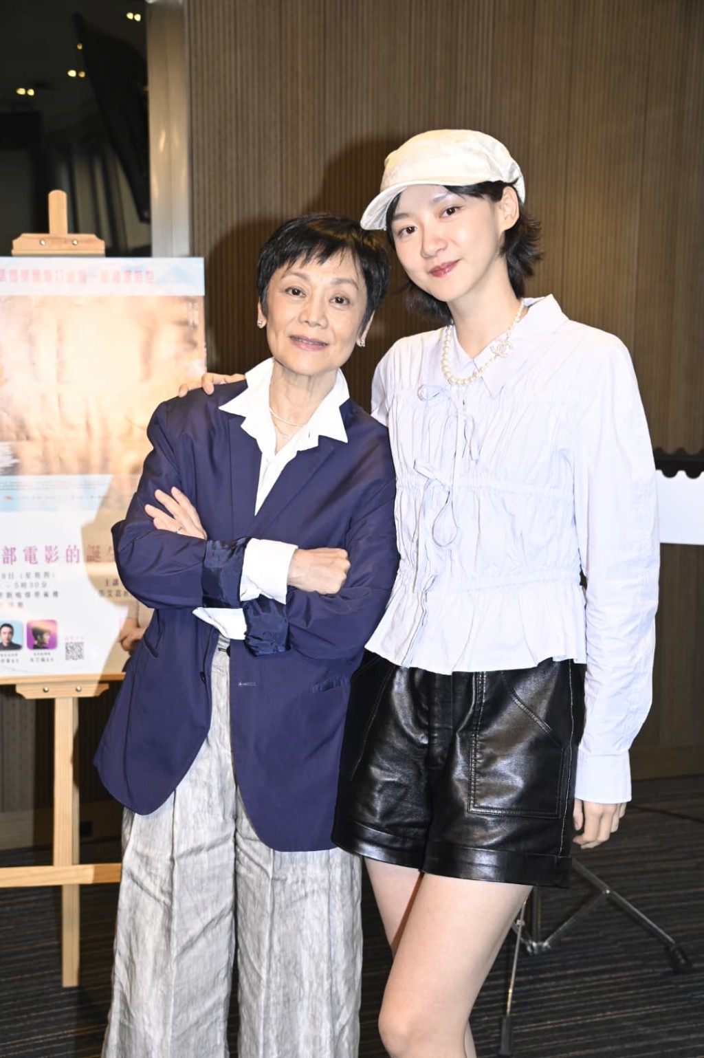 袁澧林形容自己「襟鬧」,想試吓做場記。 袁澧林形容自己「襟鬧」,想試吓做場記。