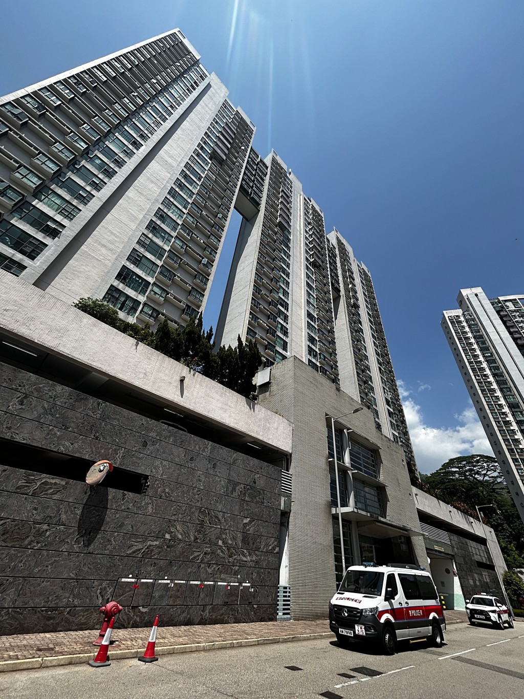 恆麗園發生男童墮樓案。楊偉亨攝