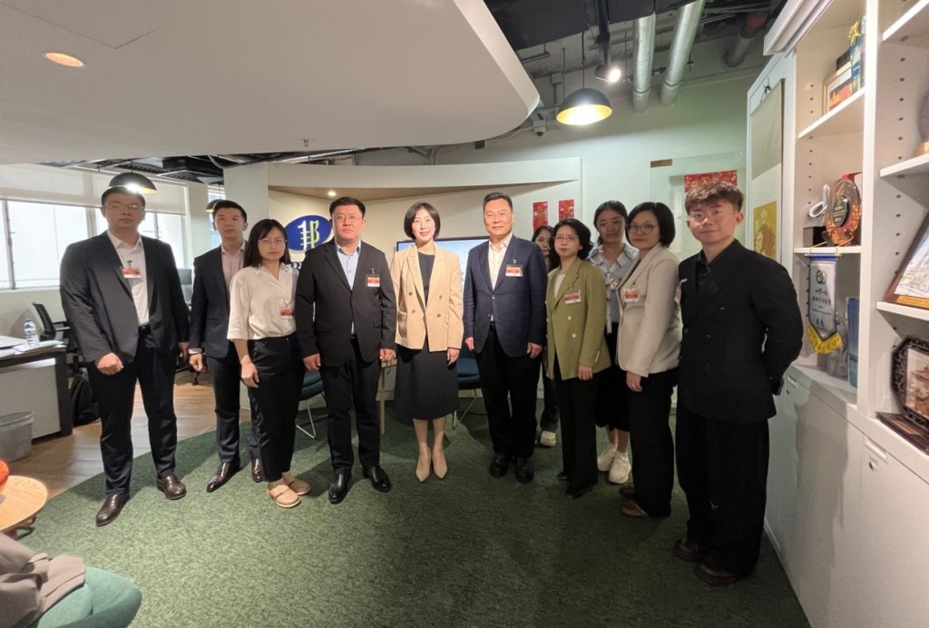 律師會安排代表團參訪亞非法協香港區域仲裁中心及一邦國際網上仲調中心，旨在加深代表團對香港另類排解糾紛方法態勢的了解。