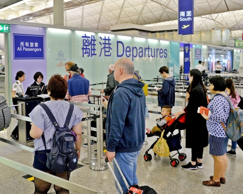 有移民顧問指打算離港移民到外地生活的查詢單日急升。 資料圖片