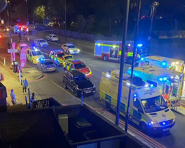 當日涉車警車被指嚴重超速。網圖 當日涉車警車被指嚴重超速。網圖