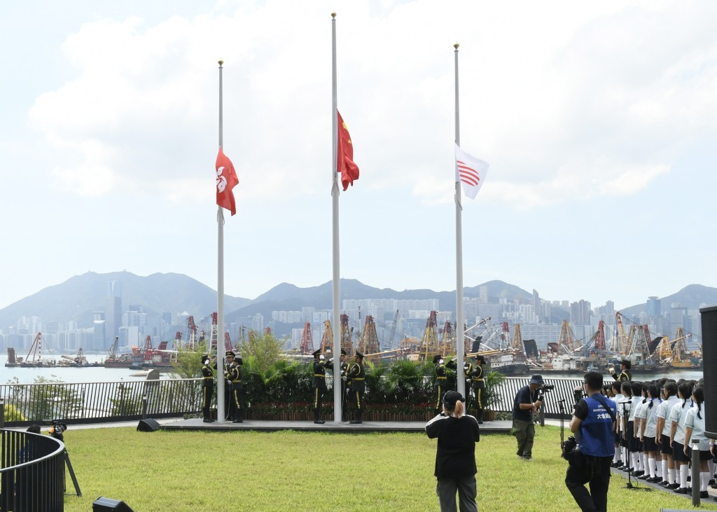 啟德體育園今早（10月1日）舉行國慶升旗儀式。