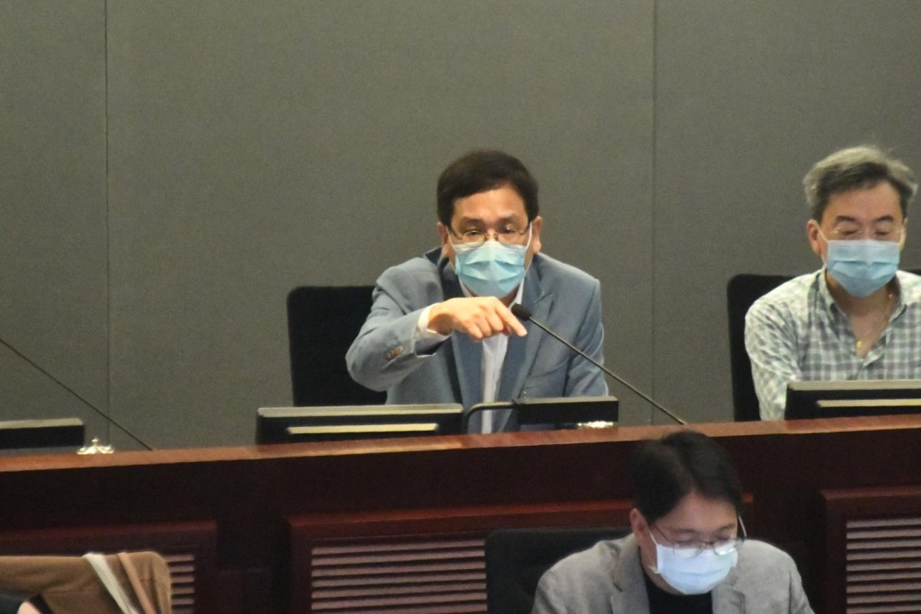 葉健源形容下午的會議是另起爐灶。