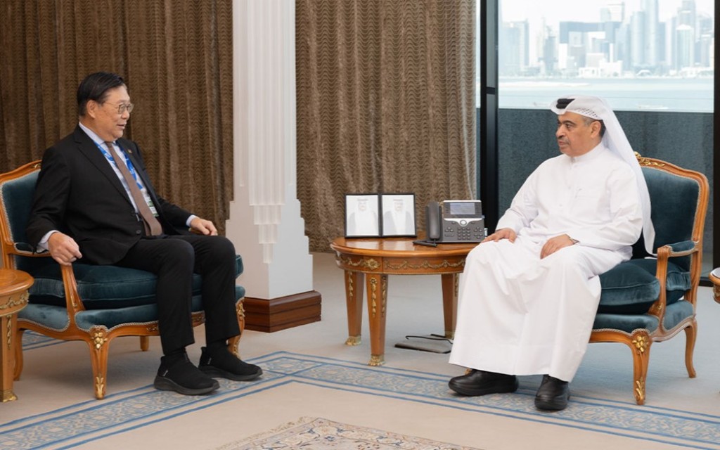 貿發局主席馬時亨(左)與卡塔爾財政大臣H.E. Ali bin Ahmed Al Kuwari會面。 貿發局主席馬時亨(左)與卡塔爾財政大臣H.E. Ali bin Ahmed Al Kuwari會面。